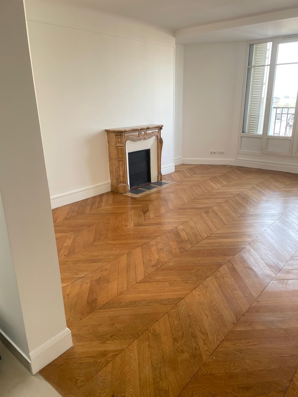 Rénovation salon haussmannien, parquet point de Hongrie Paris — SHANY Entreprises
